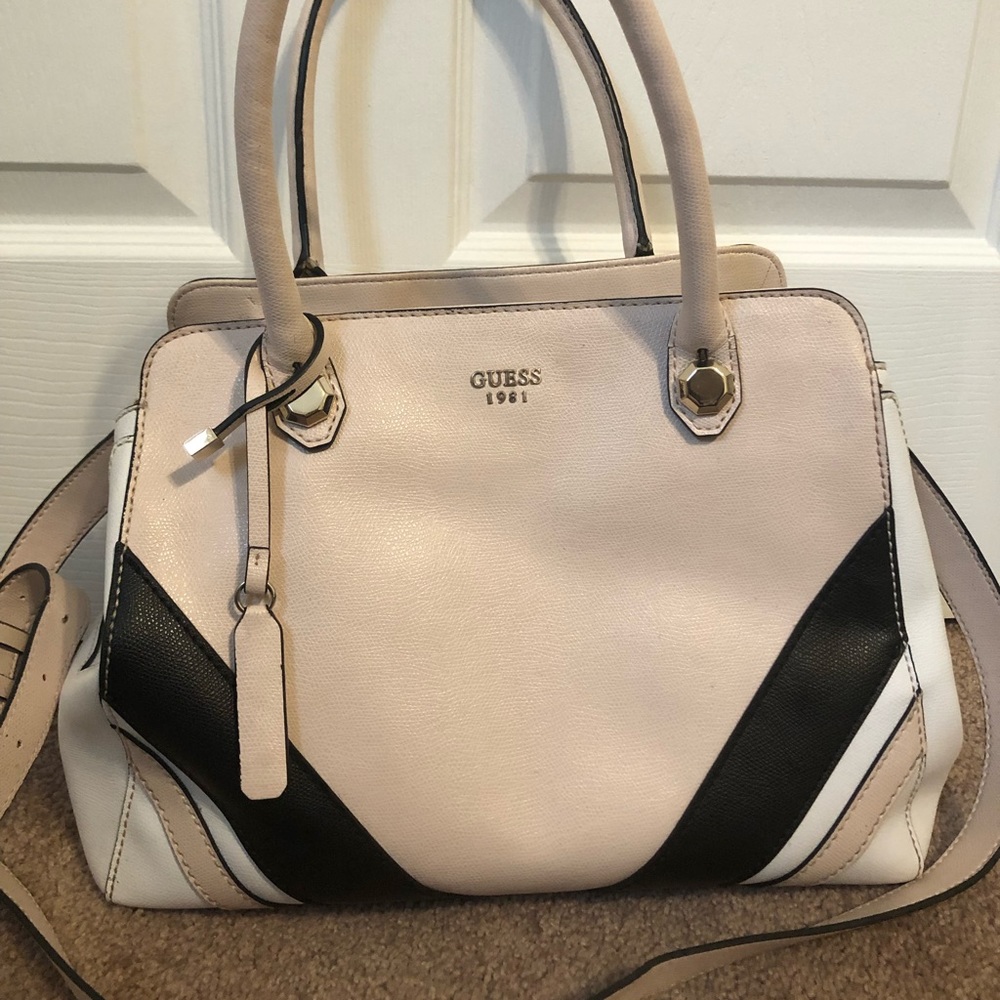Guess purse/crossbody bag